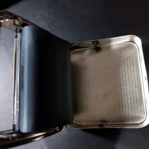 Rolling cigarette case like new