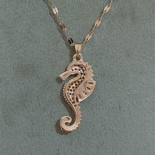 Seahorse Gold Steel Necklace used with missing strass
