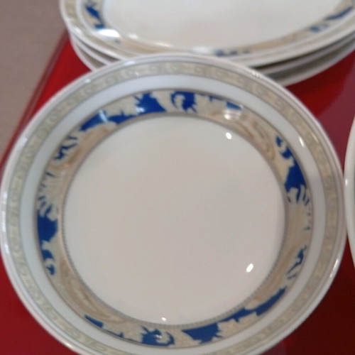 Porcelain dinnerware set new, 12-person, German