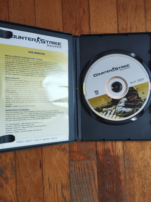 Counterstrike Source PC game used, complete