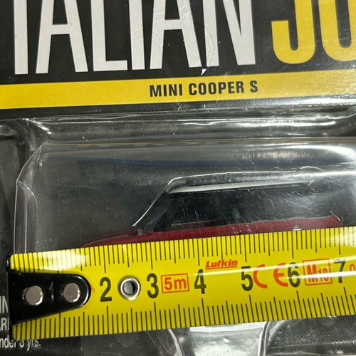 Johnny Lightning 2004 The Italian Job Mini Cooper Red new