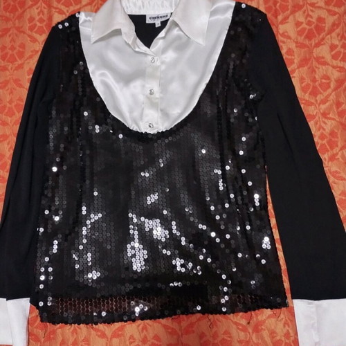 Sequin blouse like new, size M, black and white