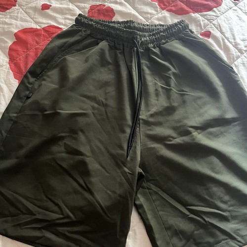 Men's green bermuda shorts, size S