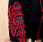  Λινή μπλουζα μαύρη με κόκκινο κέντημα