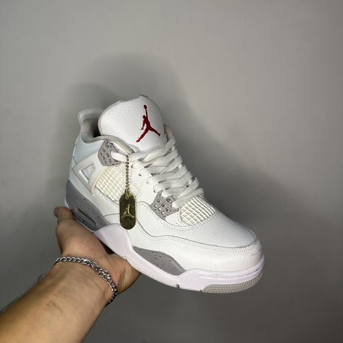 Air Jordan 4 Retro sneakers size 42 like new, white and grey