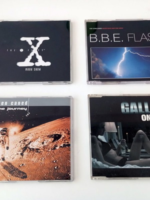 Πακέτο 4 μεταχειρισμένων CD singles ηλεκτρονικής μουσικής 90s-00s