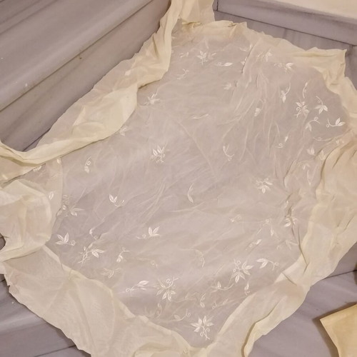 Two cotton tablecloths from India, 1.5 x 1.5 m, new