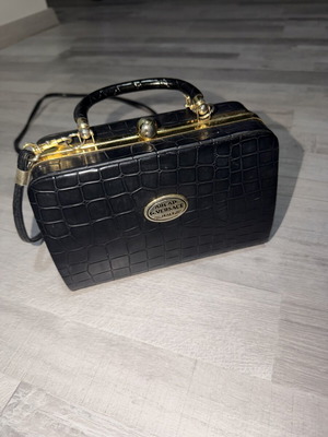 Versace shoulder bag like new, black