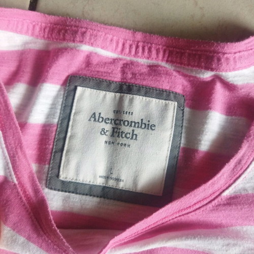 Abercrombie & Fitch T-shirt like new, striped white and pink