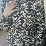 Mid-length jacket like new, size 50, beige black pattern