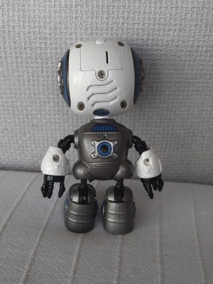 Toy robot used, good condition
