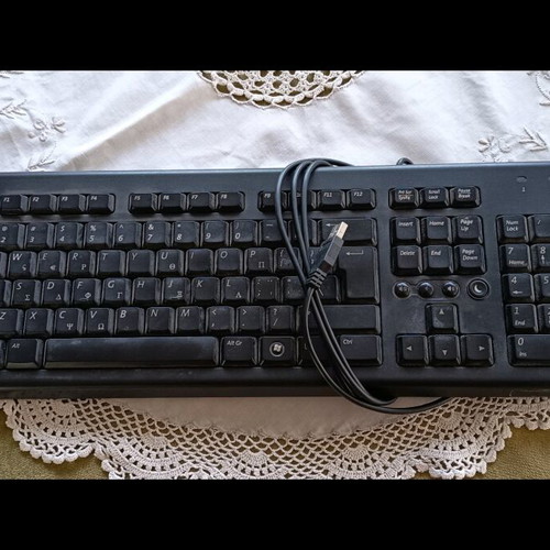 Compac keyboard used in excellent condition