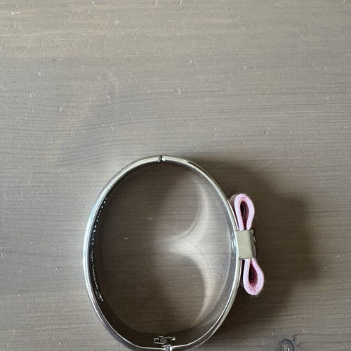 Bracelet designed by Doukas Chatzidoukas for Estée Lauder, like new, breast cancer prevention