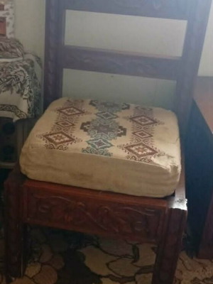 Σκυριανές ξύλινες σκαλιστές καρέκλες μεταχειρισμένες, σετ τριών