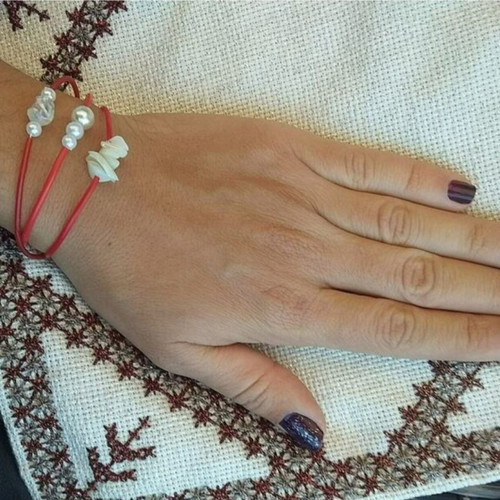 Martis Bracelets new, set of 3 red with white beads