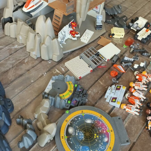 Playmobil 4875 μεταχειρισμένο με ελλείψεις και αρκετά extra