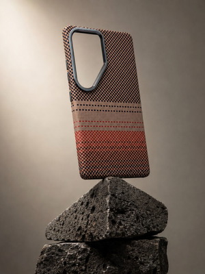 Carbon-Style magnetic case for Samsung Galaxy S25 Ultra like new