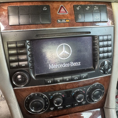Mercedes W203 W209 Screen used with 6 CD changer and Bluetooth adapter