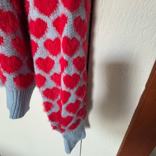 Milk white sweater like new with hearts, blue and pink