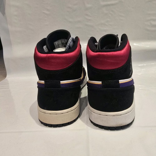 Nike Air Jordan 1 Mid "Rivals" like new, multicolor
