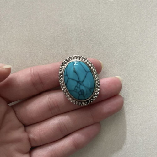 Ring like new with adjustable opening, turquoise