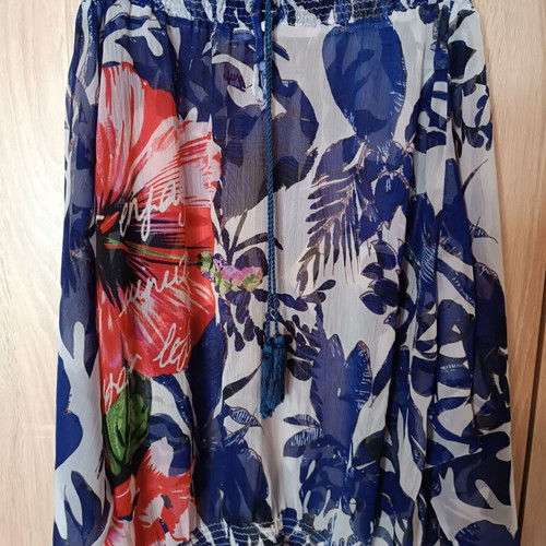 Desigual off the shoulder blouse like new, blue and red