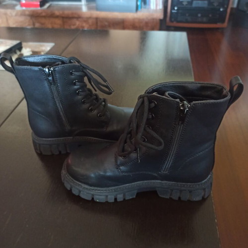Girls' black boots size 31 used with sewn figures