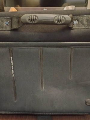 Body Glove Fellowers Shoulder / Hand Bag for 17" Laptop like new, black