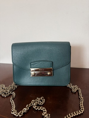 Furla Metropolis shoulder bag like new, green