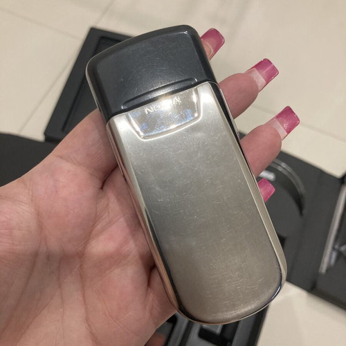 Nokia 8800 used with all accessories, silver