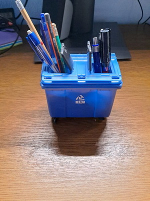 Pen holder used, trash bin design