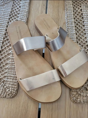 Leather sandals handmade in rose gold, size 38