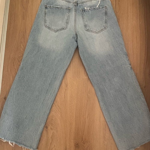 Stradivarius crop jeans like new, light color, size M