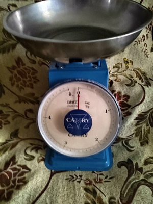 Camry Mechanical Kitchen Scale 5kg used, retro vintage style