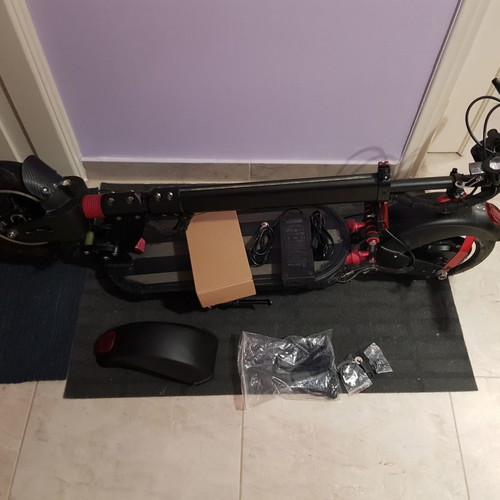 Zero 10 electric scooter used with 1000W motor and 70km range