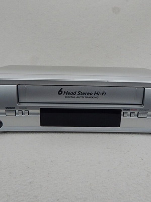 Βίντεο VHS Funai Stereo Hi-Fi μοντέλο 31A - 650 μεταχειρισμένο, δεν λειτουργεί