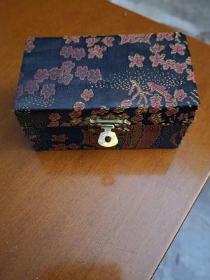 Baoding Balls Cloisonné set like new with authentic case