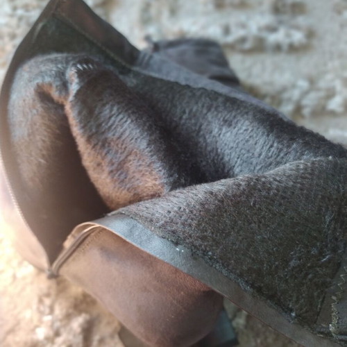 3/4 Gray Suede Boots like new with high thick heel and inner fur