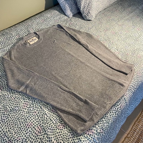 Hollister grey knit sweater used, size S