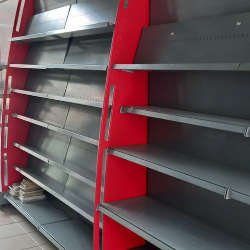 Μεταλλικά ράφια καταστήματος μεταχειρισμένα με φωτιζόμενη μετώπη και αξεσουάρ