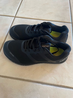 Asitvo Barefoot Running Shoes New, Size 40, Black