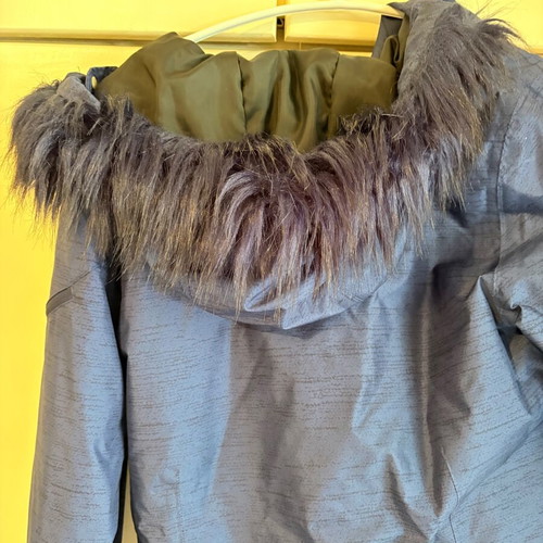 Wedge ski jacket blue size S like new with hood and removable fur