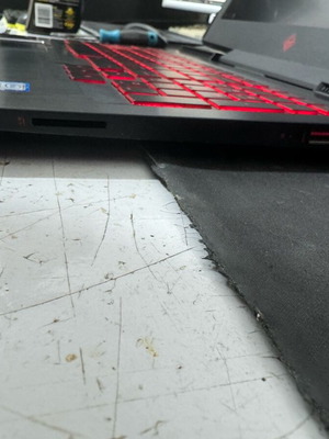 HP OMEN 15 (ce018dx) i7 7700HQ σαν καινούργιο, 8GB RAM, 500GB NVMe SSD, GTX1050