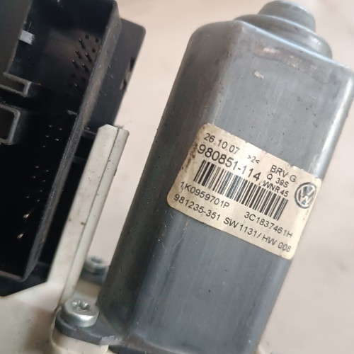 Front left window motor for Group VAG '05-'11 like new