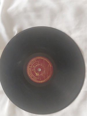 78 RPM Record used, Josephina Genovezou & Hawaiian Ensemble His Master's Voice