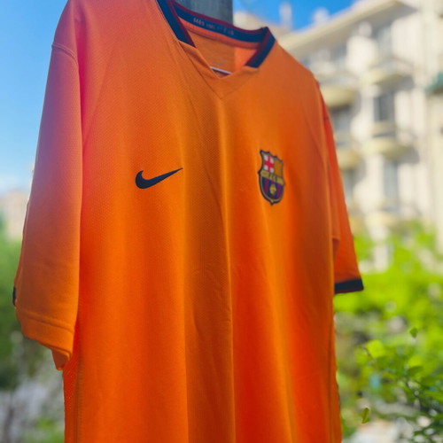 Barcelona 2006-07 Away Kit like new, authentic