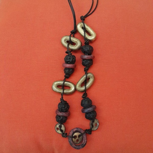 Vintage handmade necklace like new, multicolor, resin