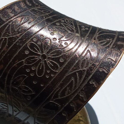 Accessorize metal bracelet with engraved patterns new, black
