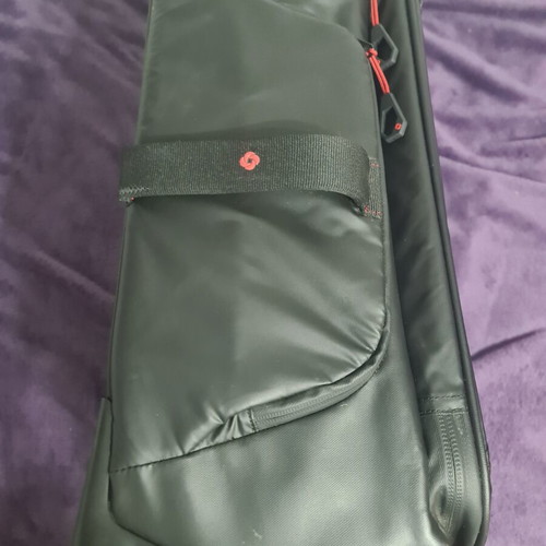 Samsonite Paradiver Light 55 suitcase like new, black