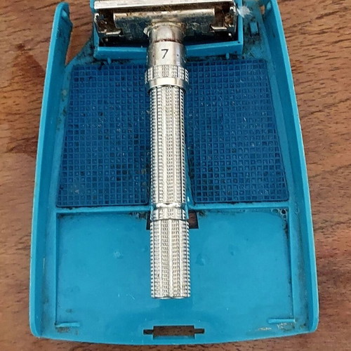 Gillette Slim Adjustable vintage safety razor used with original case
